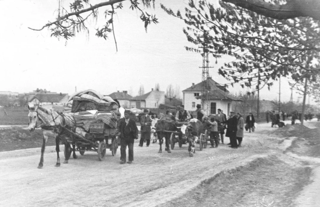 Refugees leaving Belgrade, 1944